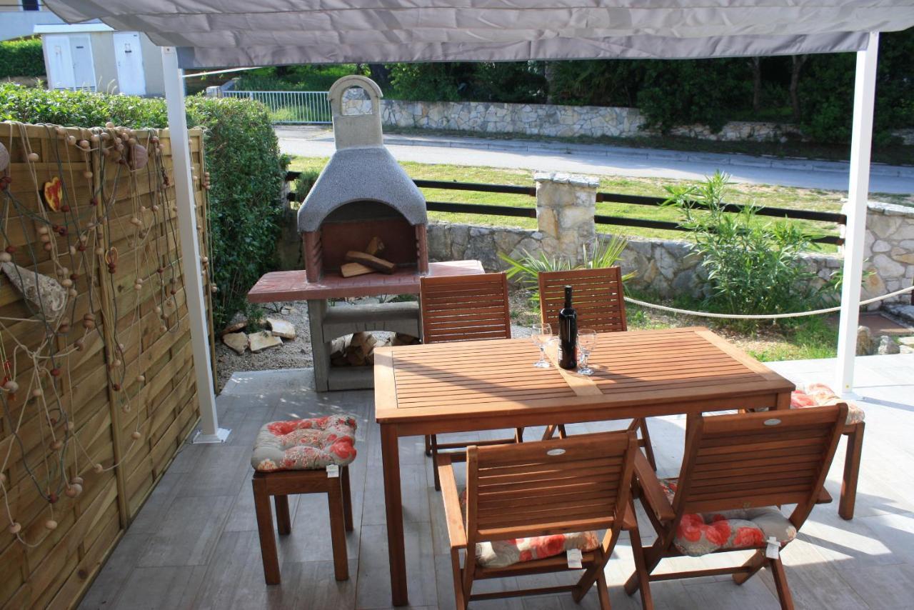 Holiday Home Radmila بريمونتيرا المظهر الخارجي الصورة